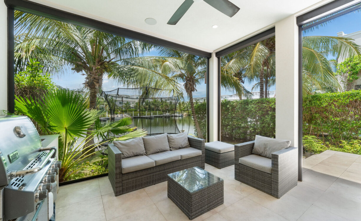CYPRESS POINTE NORTH 303, CRYSTAL HARBOUR VILLA