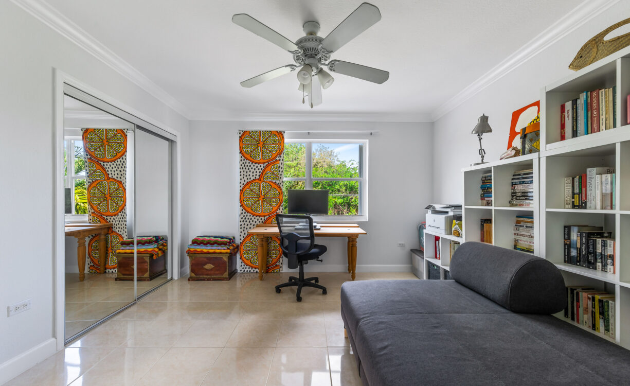 STONE HAVEN 14, GEORGE TOWN CONDO