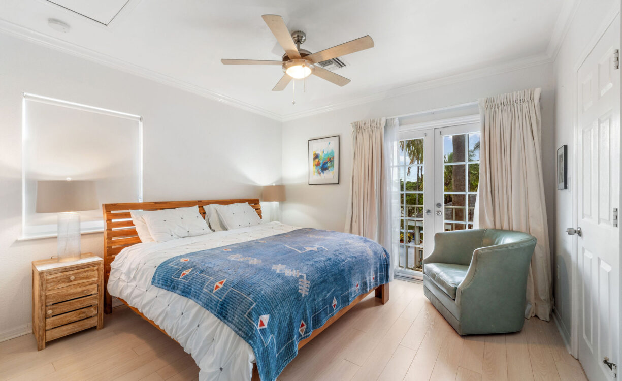 MAHOGANY POINT VILLAS 3, OCEAN FRONT TOWNHOME