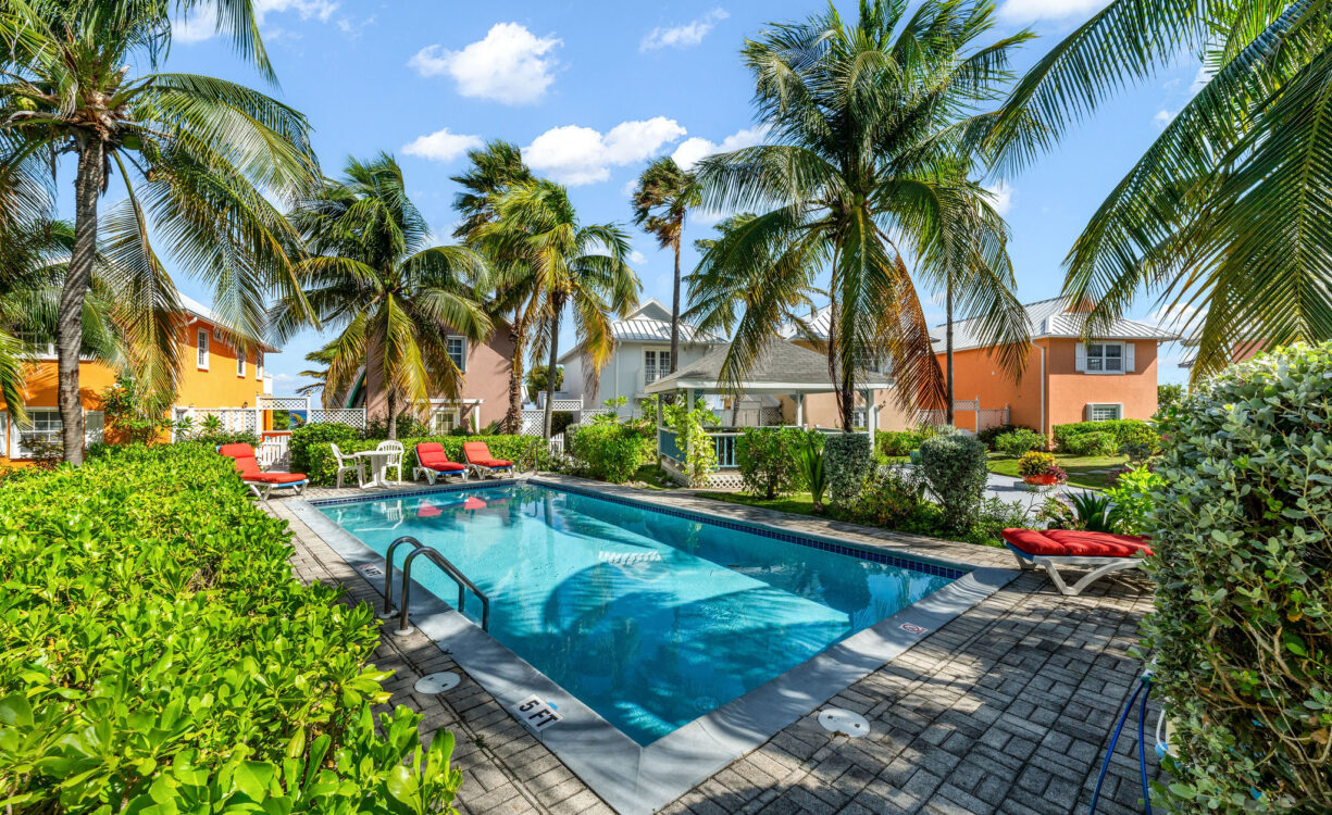 MAHOGANY POINT VILLAS 3, OCEAN FRONT TOWNHOME