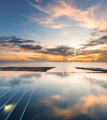 AQUA - BEACHFRONT RESIDENCE #5, SEVEN MILE BEACH