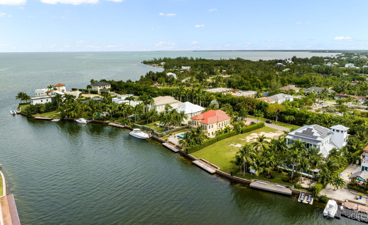 GRAND HARBOUR WATERFRONT ESTATE