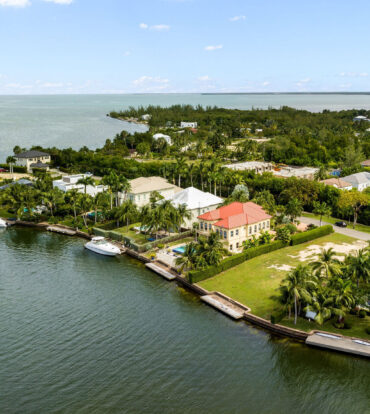 GRAND HARBOUR WATERFRONT ESTATE