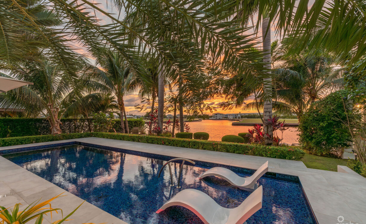 GRAND HARBOUR WATERFRONT ESTATE
