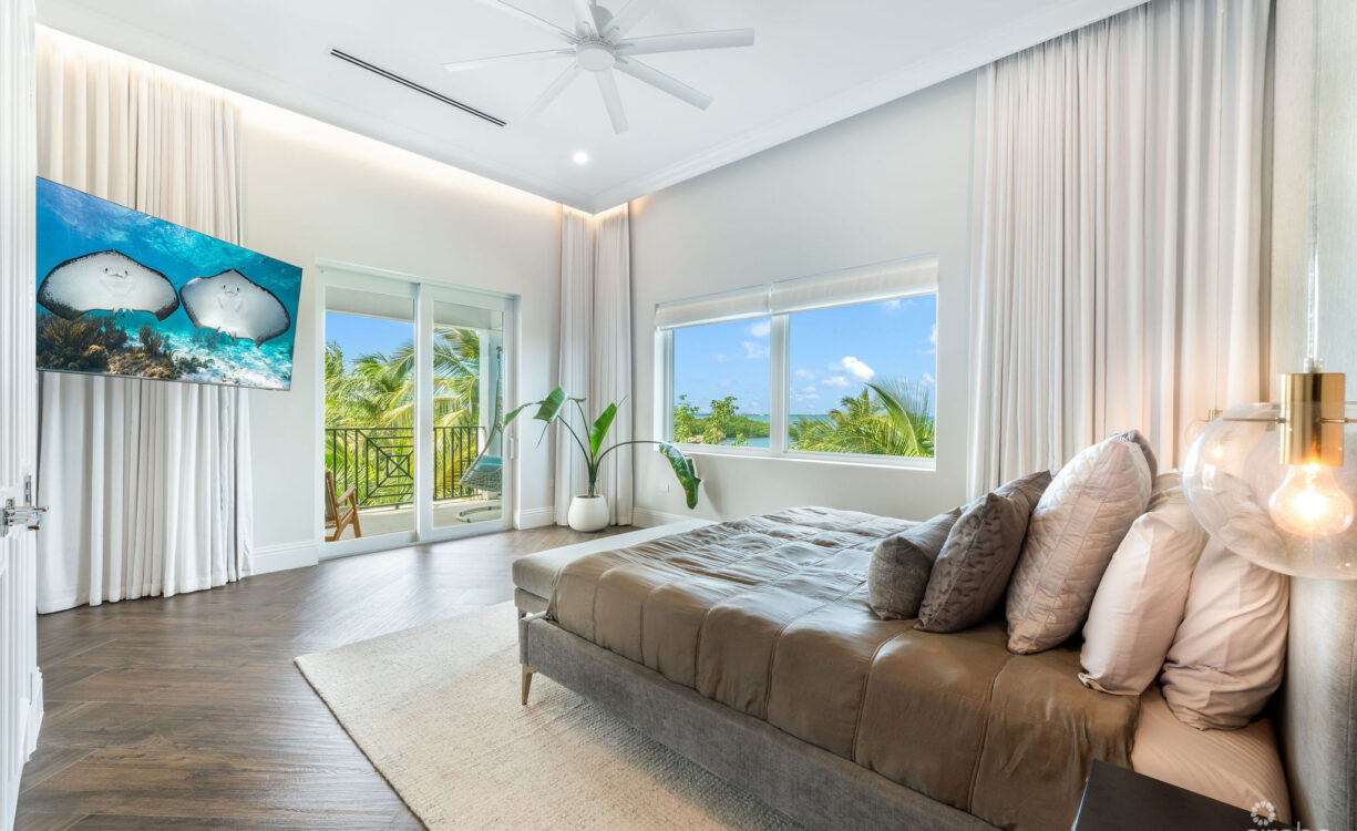 GRAND HARBOUR WATERFRONT ESTATE