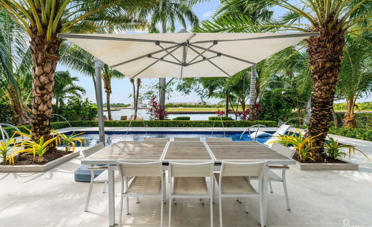 GRAND HARBOUR WATERFRONT ESTATE