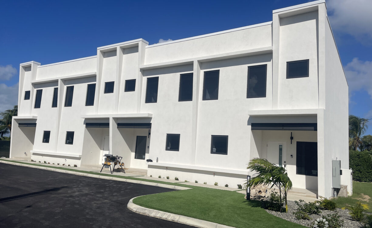 LAVANIA COURT - GATED - LARGE 2 BED 2.5 BATH TOWNHOMES