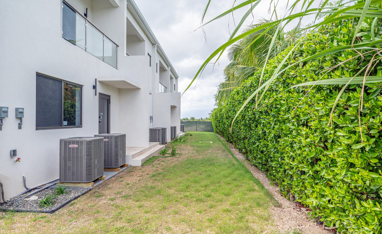 LAVANIA COURT - GATED - LARGE 2 BED 2 BATH TOWNHOMES