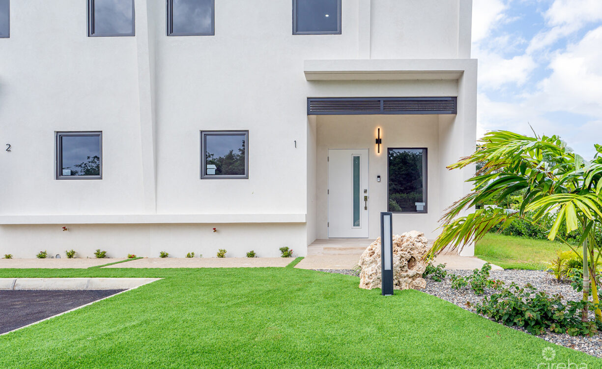 LAVANIA COURT - GATED - LARGE 2 BED 2 BATH TOWNHOMES