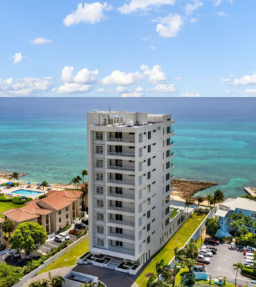 AQUA 1 - LUXURY CONDO ON SEVEN MILE BEACH