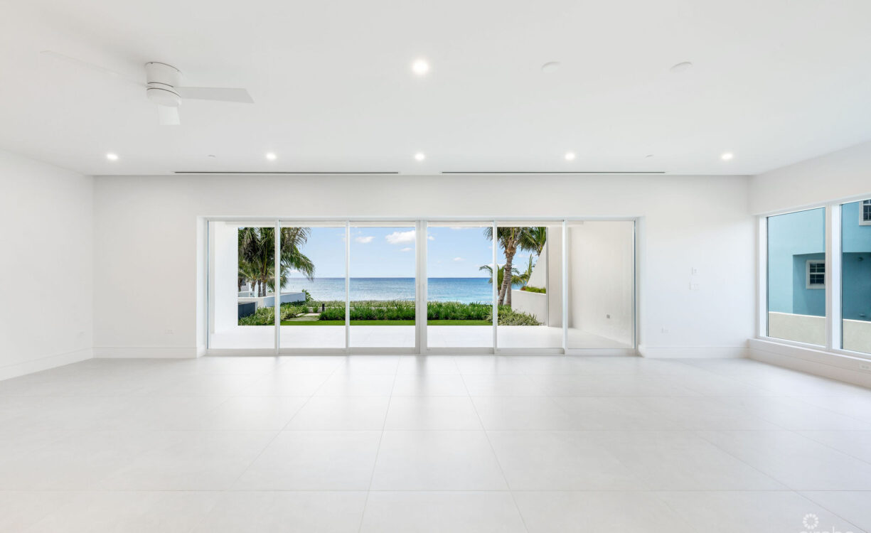 AQUA 1 - LUXURY CONDO ON SEVEN MILE BEACH