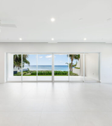 AQUA 1 - LUXURY CONDO ON SEVEN MILE BEACH