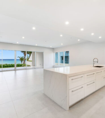 AQUA 1 - LUXURY CONDO ON SEVEN MILE BEACH