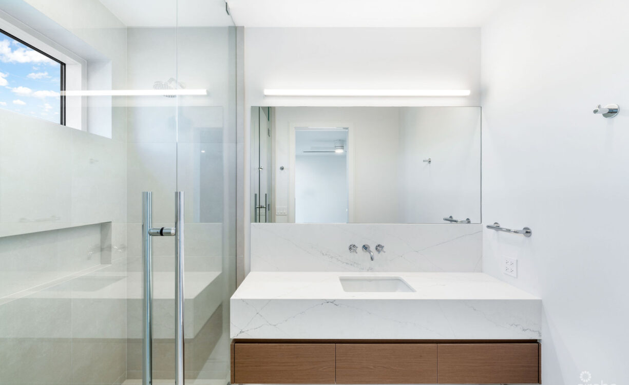 AQUA 1 - LUXURY CONDO ON SEVEN MILE BEACH