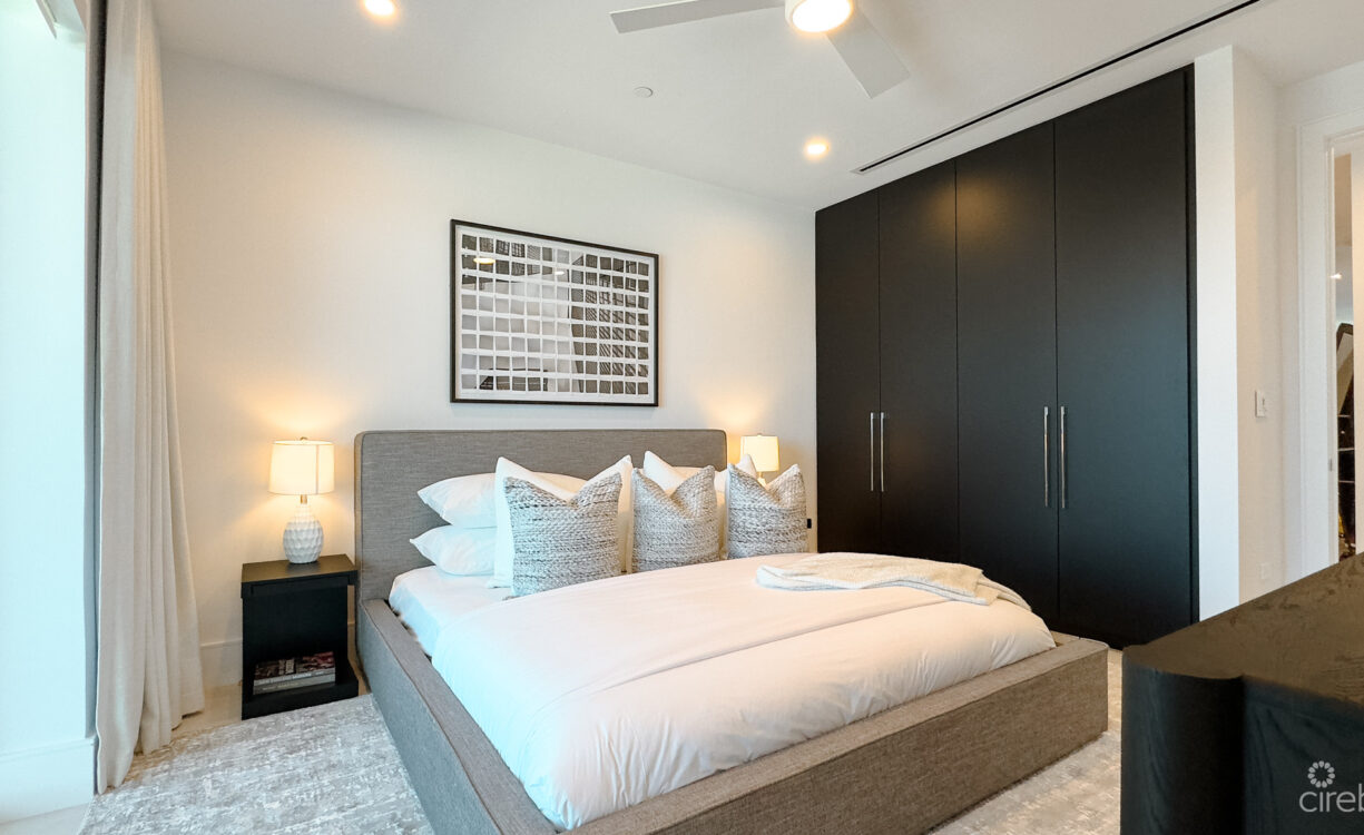 AQUA RESIDENCE 7 - LUXURY SEVEN MILE BEACH CONDO (FULLY FURNISHED)