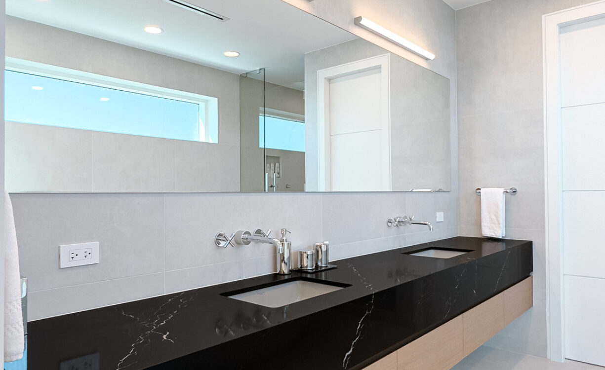 AQUA RESIDENCE 7 - LUXURY SEVEN MILE BEACH CONDO (FULLY FURNISHED)