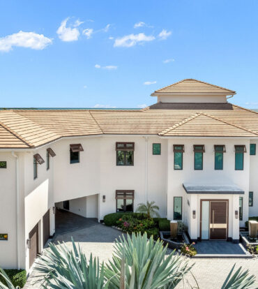 CHIARO DI LUNA, A LUXURY OCEAN FRONT ESTATE IN VISTA DEL MAR