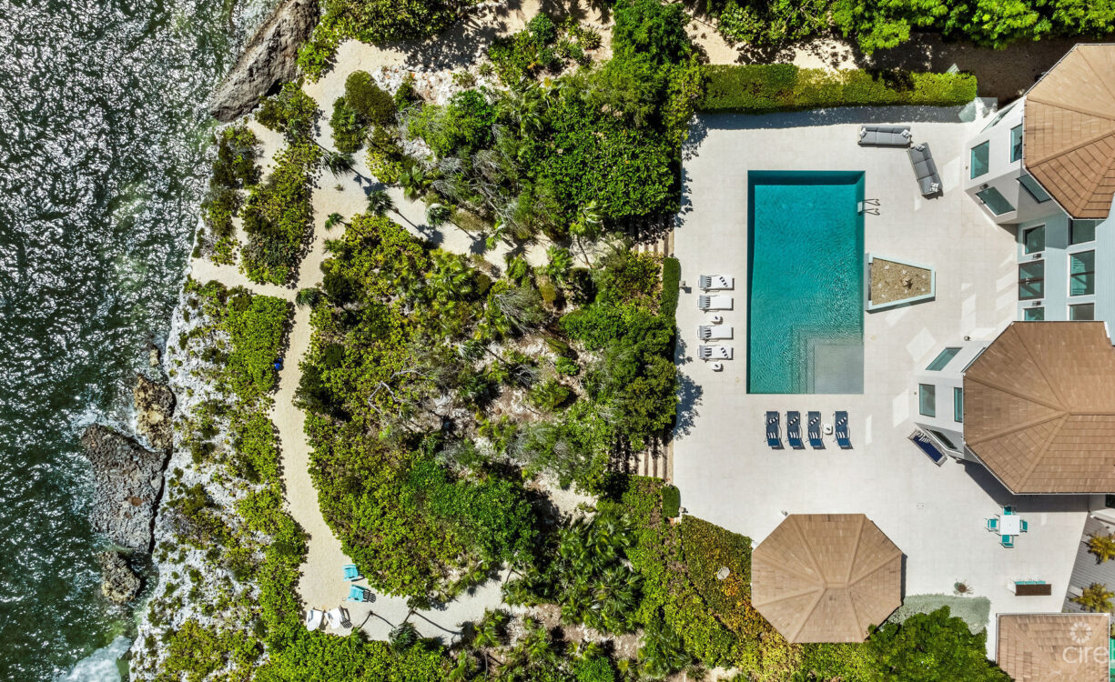 CHIARO DI LUNA, A LUXURY OCEAN FRONT ESTATE IN VISTA DEL MAR