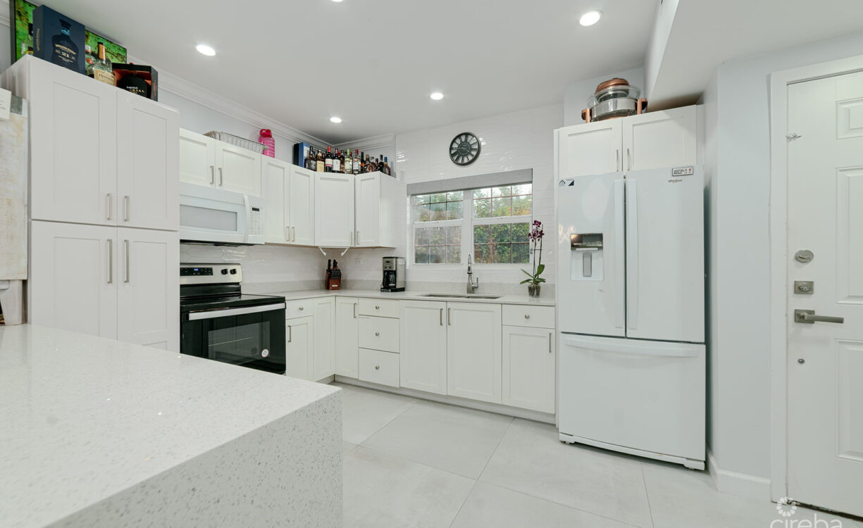 OCEAN CLUB 2BED/2.5BATH CONDO
