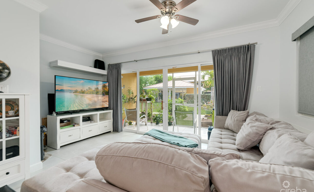 OCEAN CLUB 2BED/2.5BATH CONDO