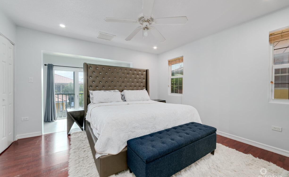 OCEAN CLUB 2BED/2.5BATH CONDO
