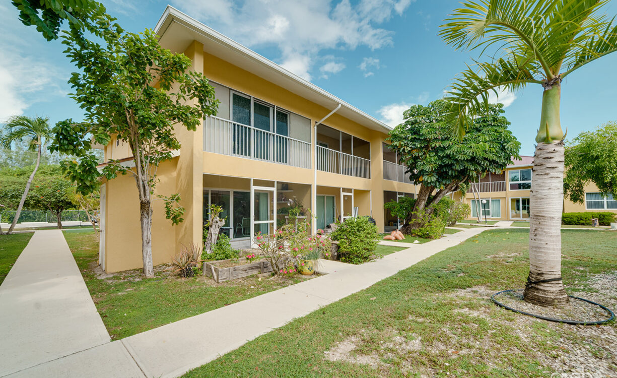OCEAN CLUB 2BED/2.5BATH CONDO