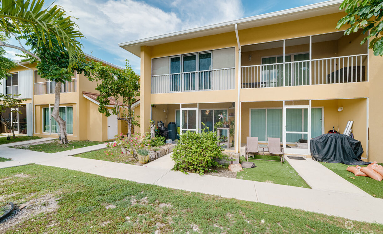OCEAN CLUB 2BED/2.5BATH CONDO