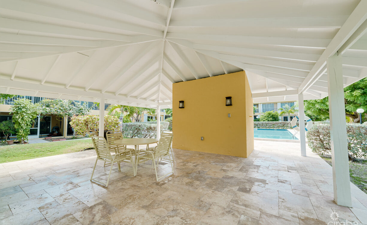 OCEAN CLUB 2BED/2.5BATH CONDO