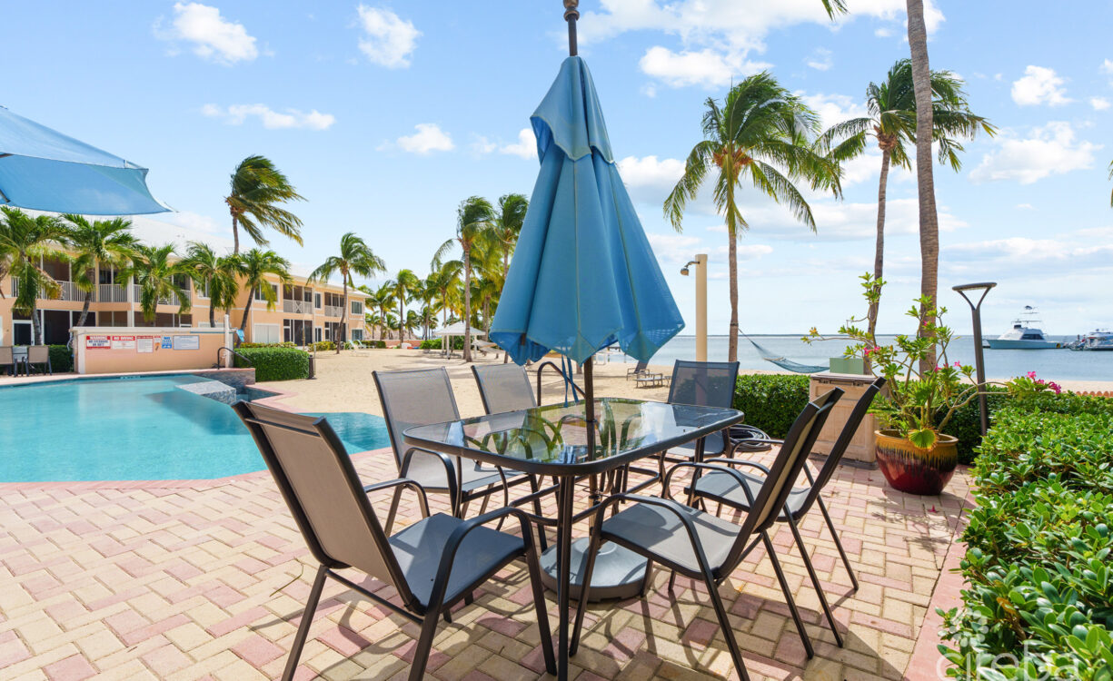 pool deck area