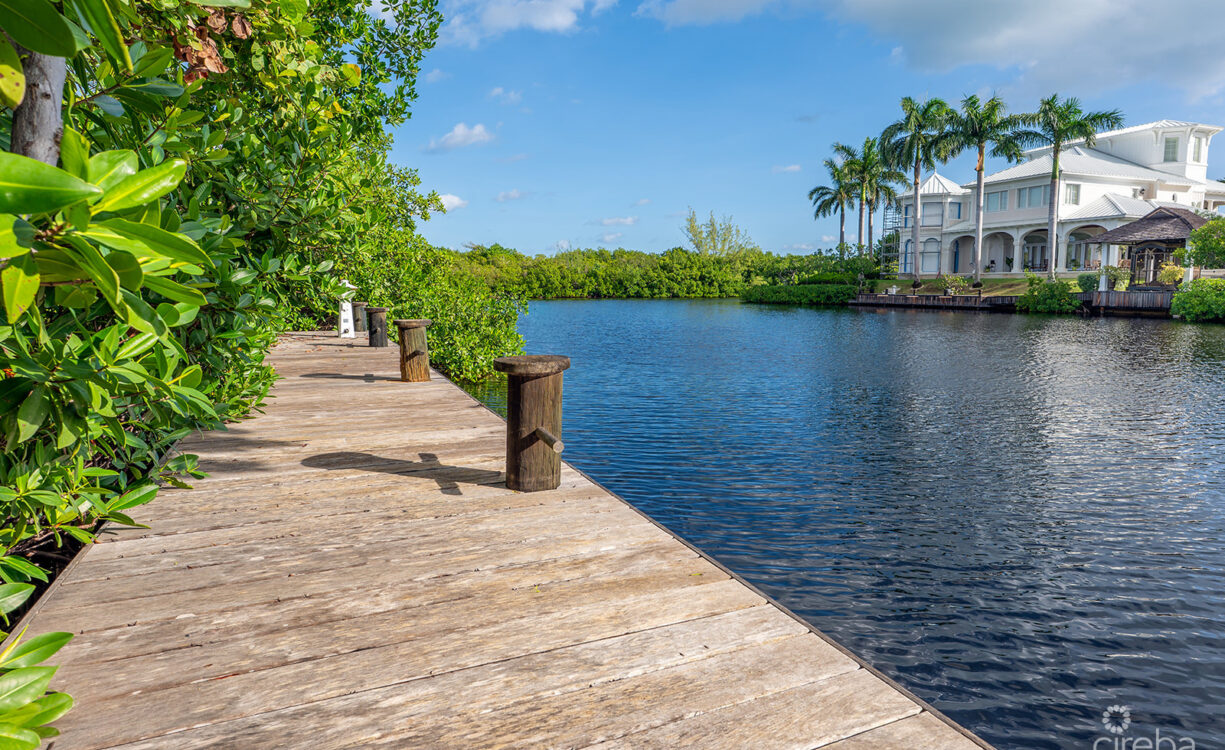 THE ORCHARD AT SALT CREEK | 32 CREEKSIDE COURT | A SALT CREEK ESTATE