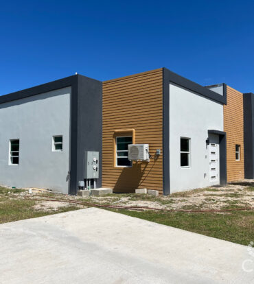 HALF DUPLEX - 2 BED/2 BATH