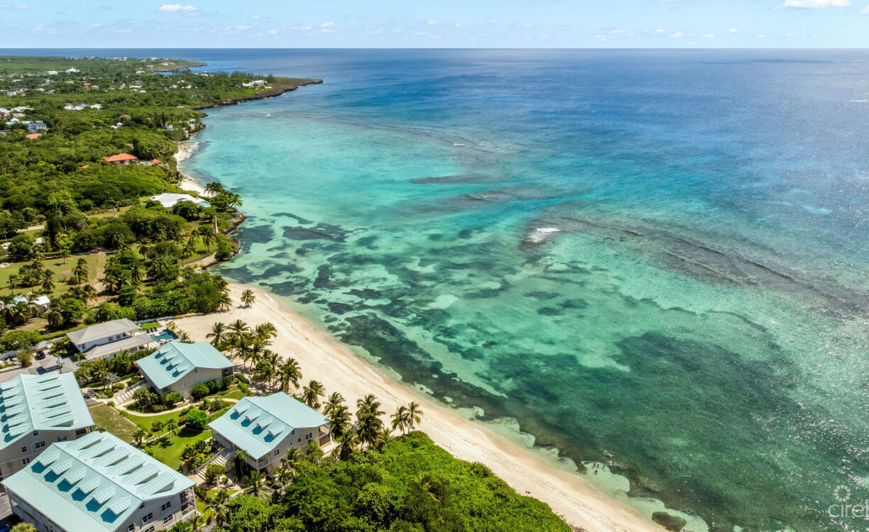 SUPERB VALUE AND VIEWS ON SPOTTS BEACH - 15 CORAL BAY VILLAGE