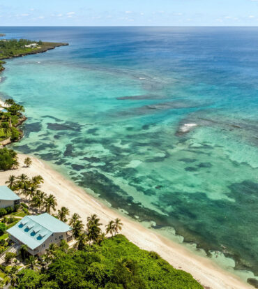 SUPERB VALUE AND VIEWS ON SPOTTS BEACH - 15 CORAL BAY VILLAGE