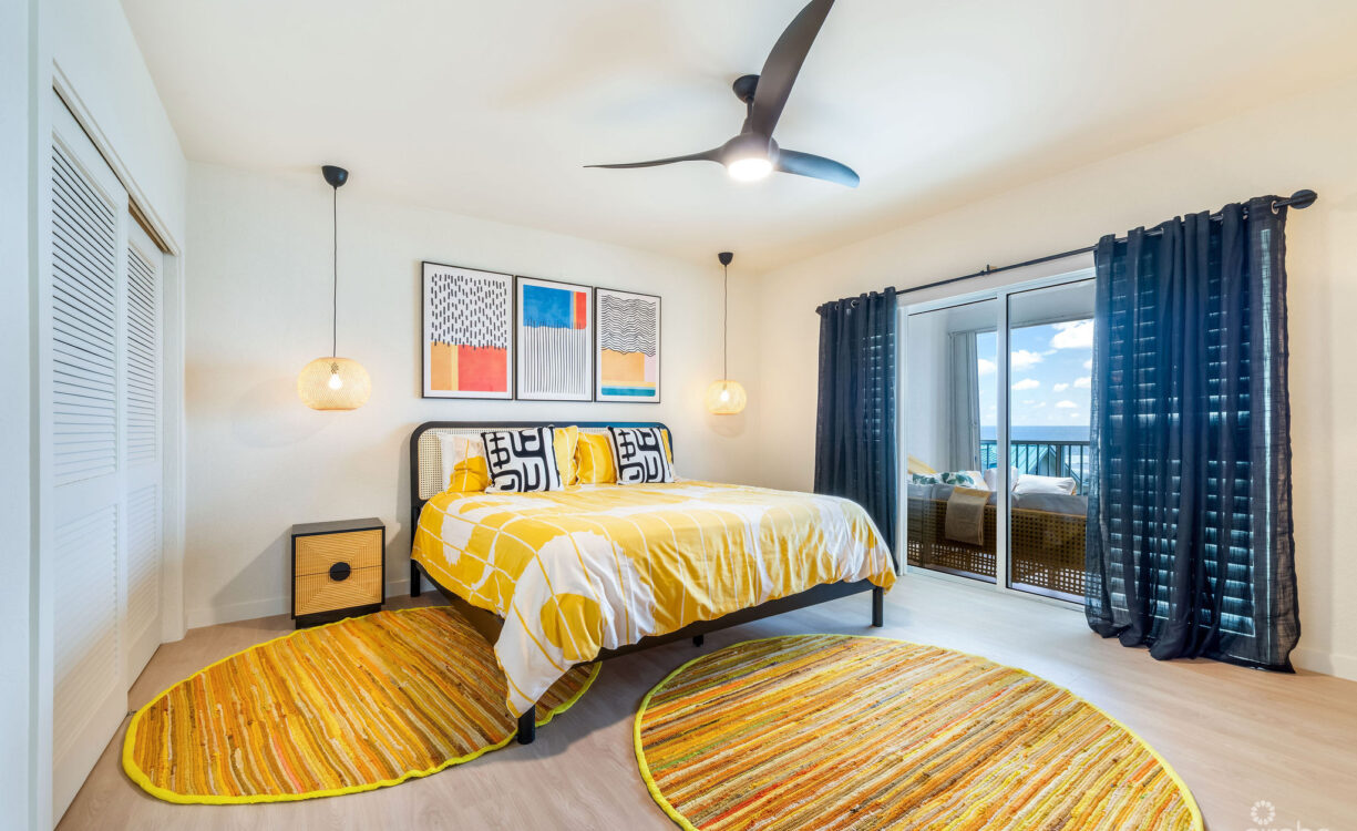 SUPERB VALUE AND VIEWS ON SPOTTS BEACH - 15 CORAL BAY VILLAGE