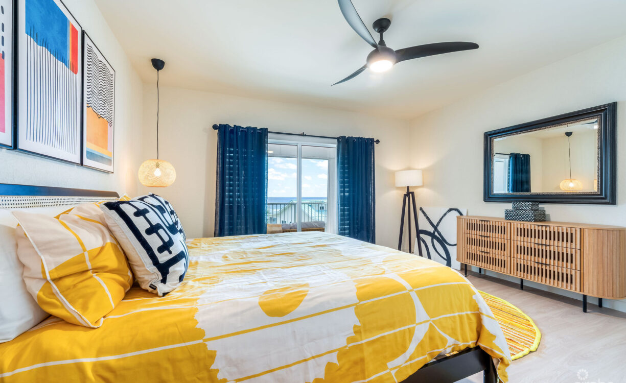SUPERB VALUE AND VIEWS ON SPOTTS BEACH - 15 CORAL BAY VILLAGE