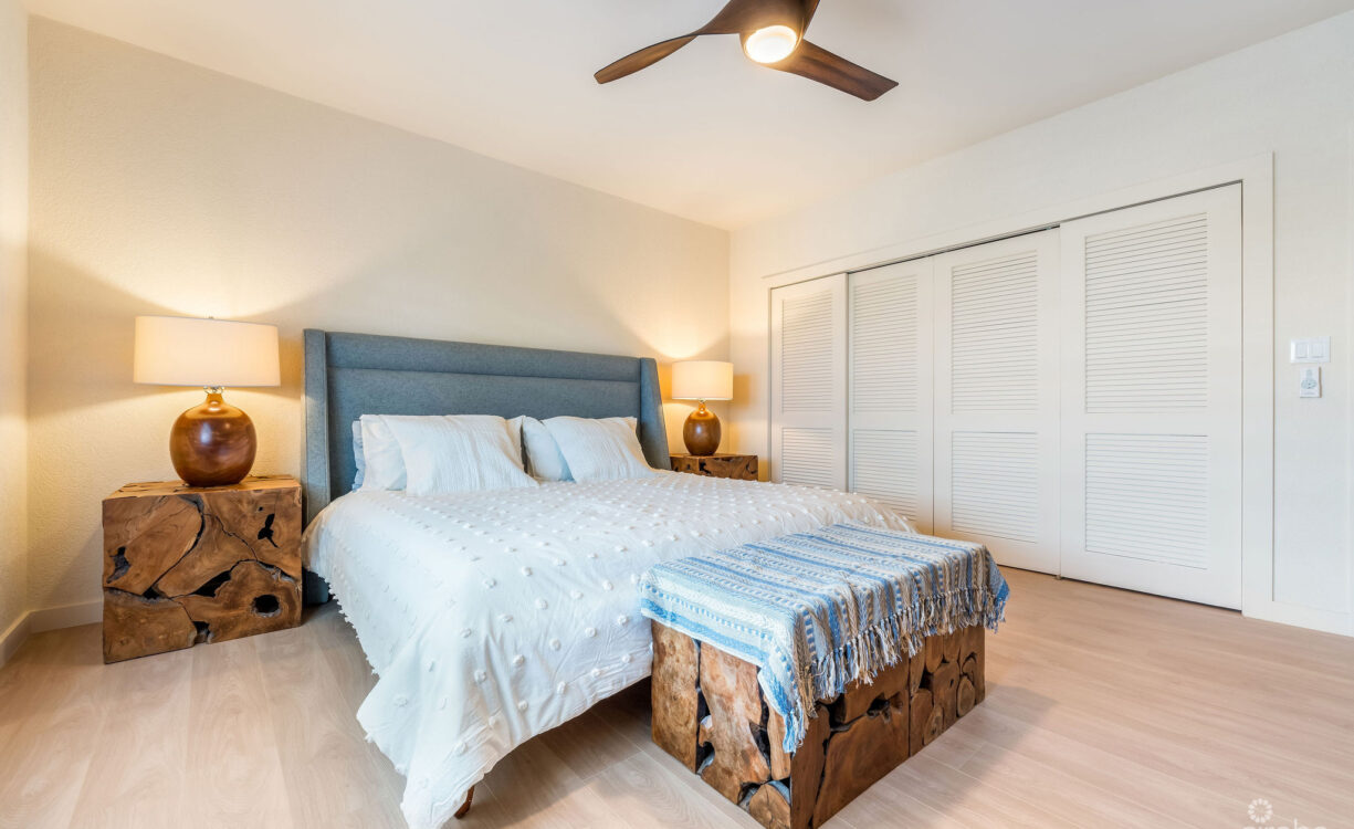 SUPERB VALUE AND VIEWS ON SPOTTS BEACH - 15 CORAL BAY VILLAGE