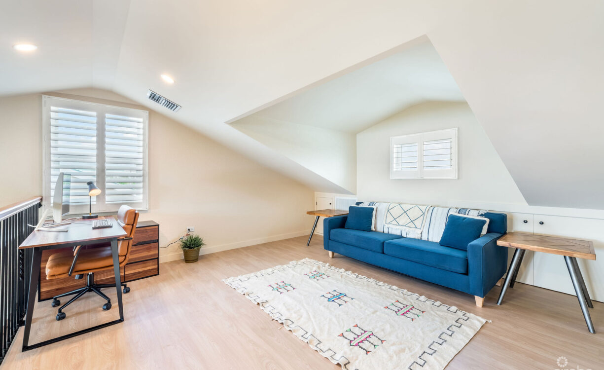 SUPERB VALUE AND VIEWS ON SPOTTS BEACH - 15 CORAL BAY VILLAGE