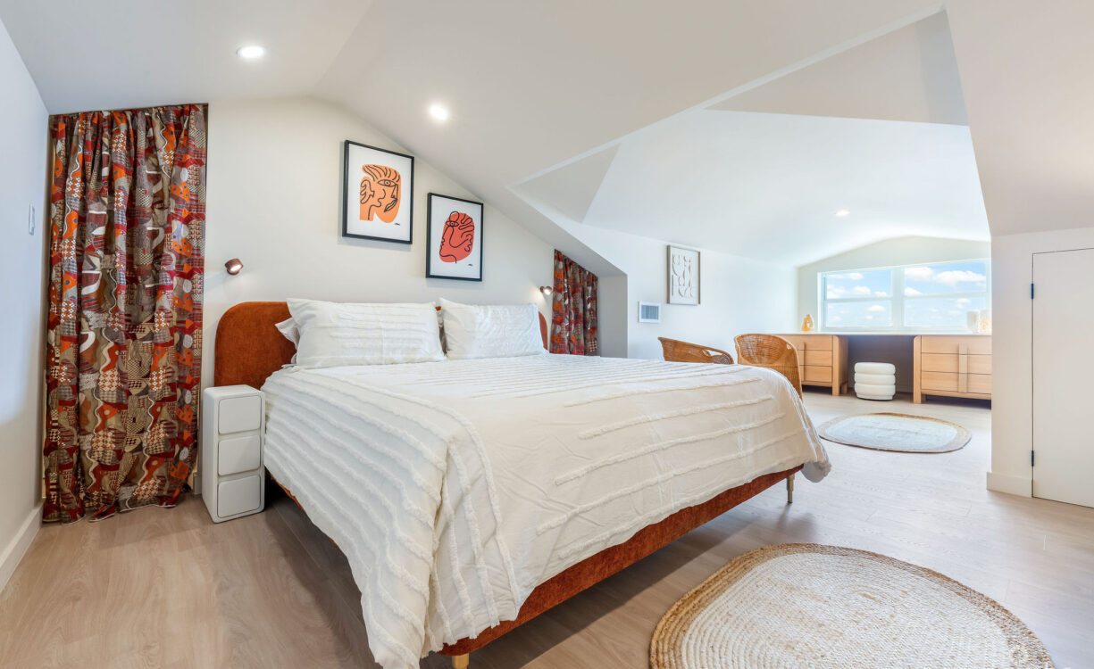 SUPERB VALUE AND VIEWS ON SPOTTS BEACH - 15 CORAL BAY VILLAGE