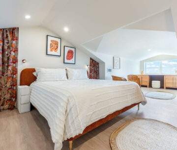 SUPERB VALUE AND VIEWS ON SPOTTS BEACH - 15 CORAL BAY VILLAGE