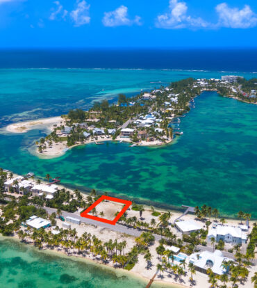 BIO BAY - FINGER CAY BEACHFRONT VACANT LAND  #1