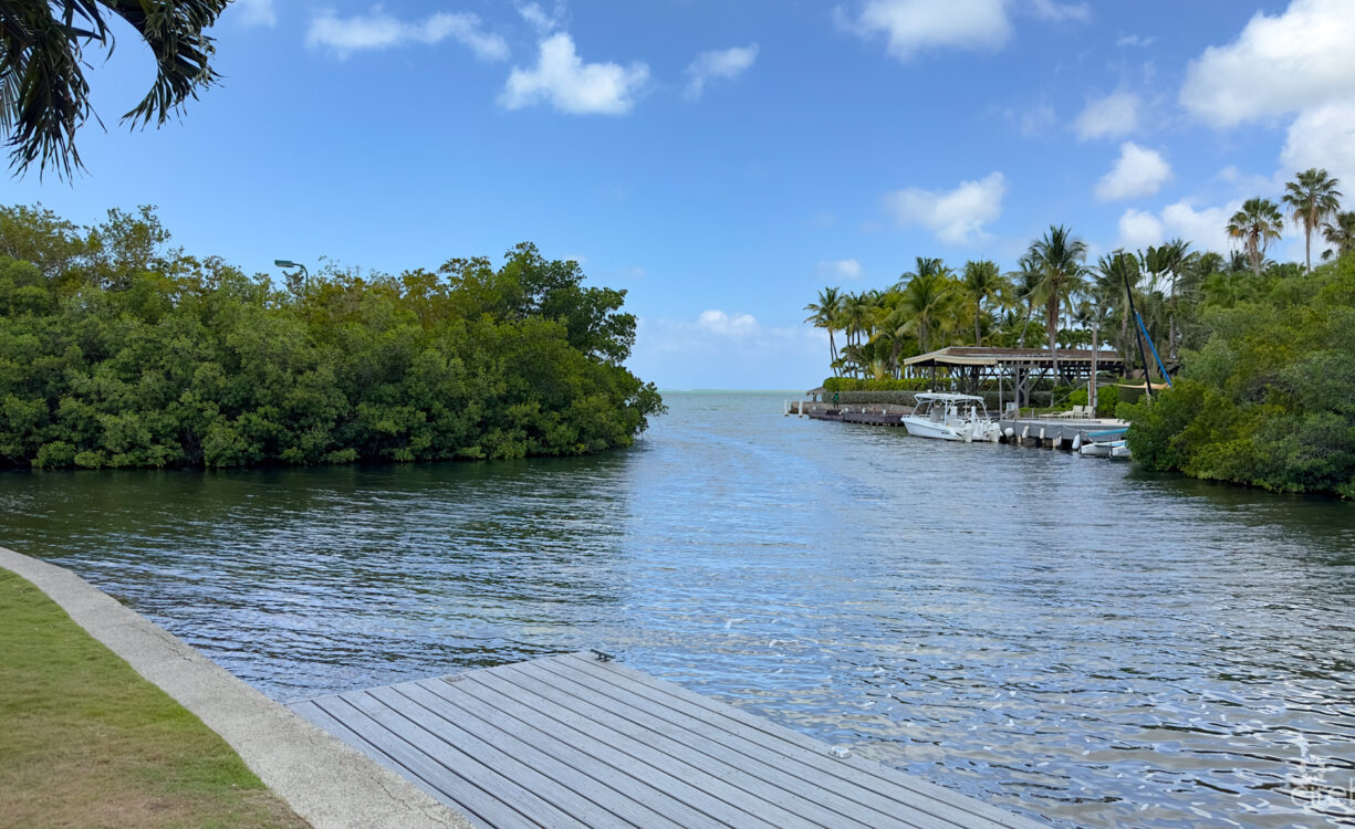 COASTAL ESCAPE WATERFRONT TOWNHOUSE