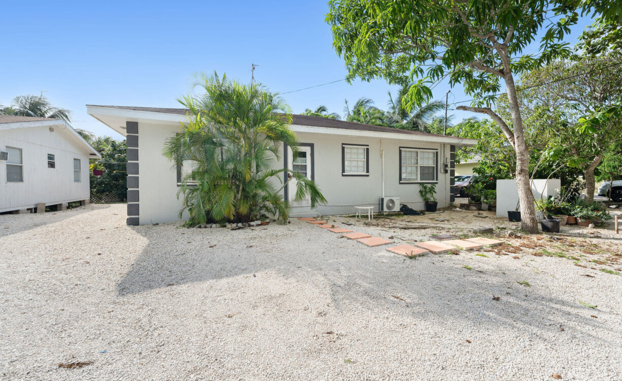 MULTI FAMILY BODDEN TOWN