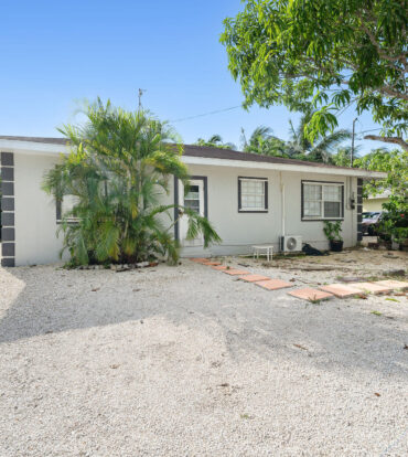 MULTI FAMILY BODDEN TOWN