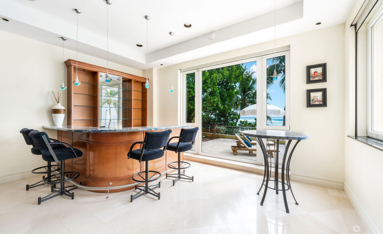 VILLA GABRIELLE LUXURY OCEANFRONT ESTATE