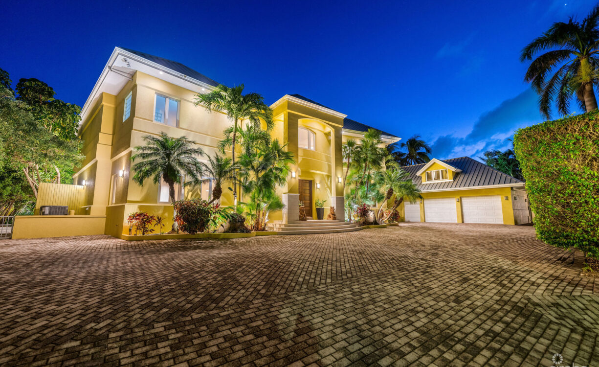 VILLA GABRIELLE LUXURY OCEANFRONT ESTATE