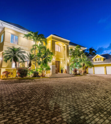 VILLA GABRIELLE LUXURY OCEANFRONT ESTATE