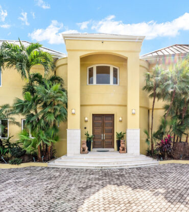VILLA GABRIELLE LUXURY OCEANFRONT ESTATE