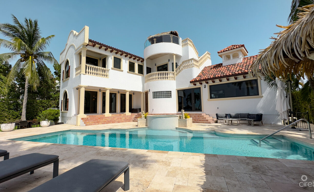 CRYSTAL HAROUR - OCEAN FRONT HOME