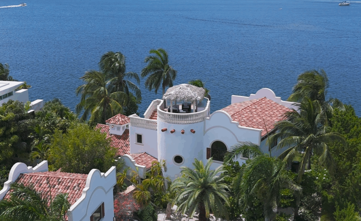 CRYSTAL HAROUR - OCEAN FRONT HOME