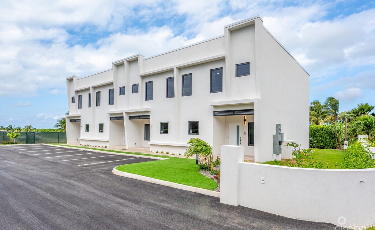 LAVANIA COURT - GATED - LARGE 2 BED 2 BATH TOWNHOMES